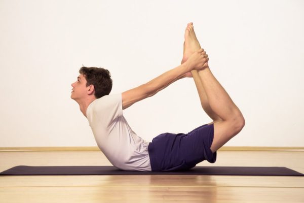 bogen-yogastellung Bow pose